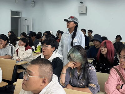 艺术设计系举办“民族团结一家亲 同心共筑中国梦”主题演讲活动